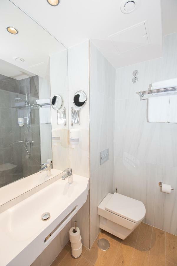 Apartamentos Puerta De Llanes Kültér fotó